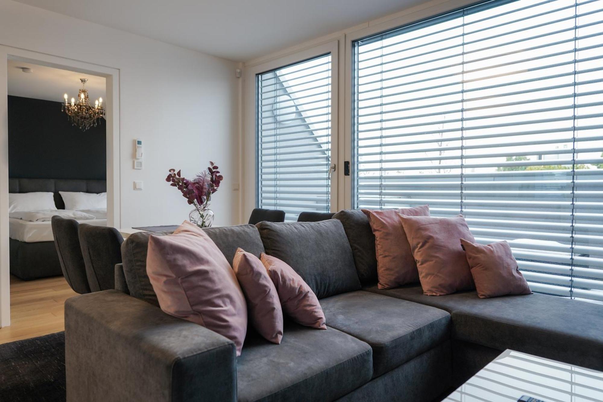 Modern Stylish Design Apartment With Free Parking Emily فيينا المظهر الخارجي الصورة
