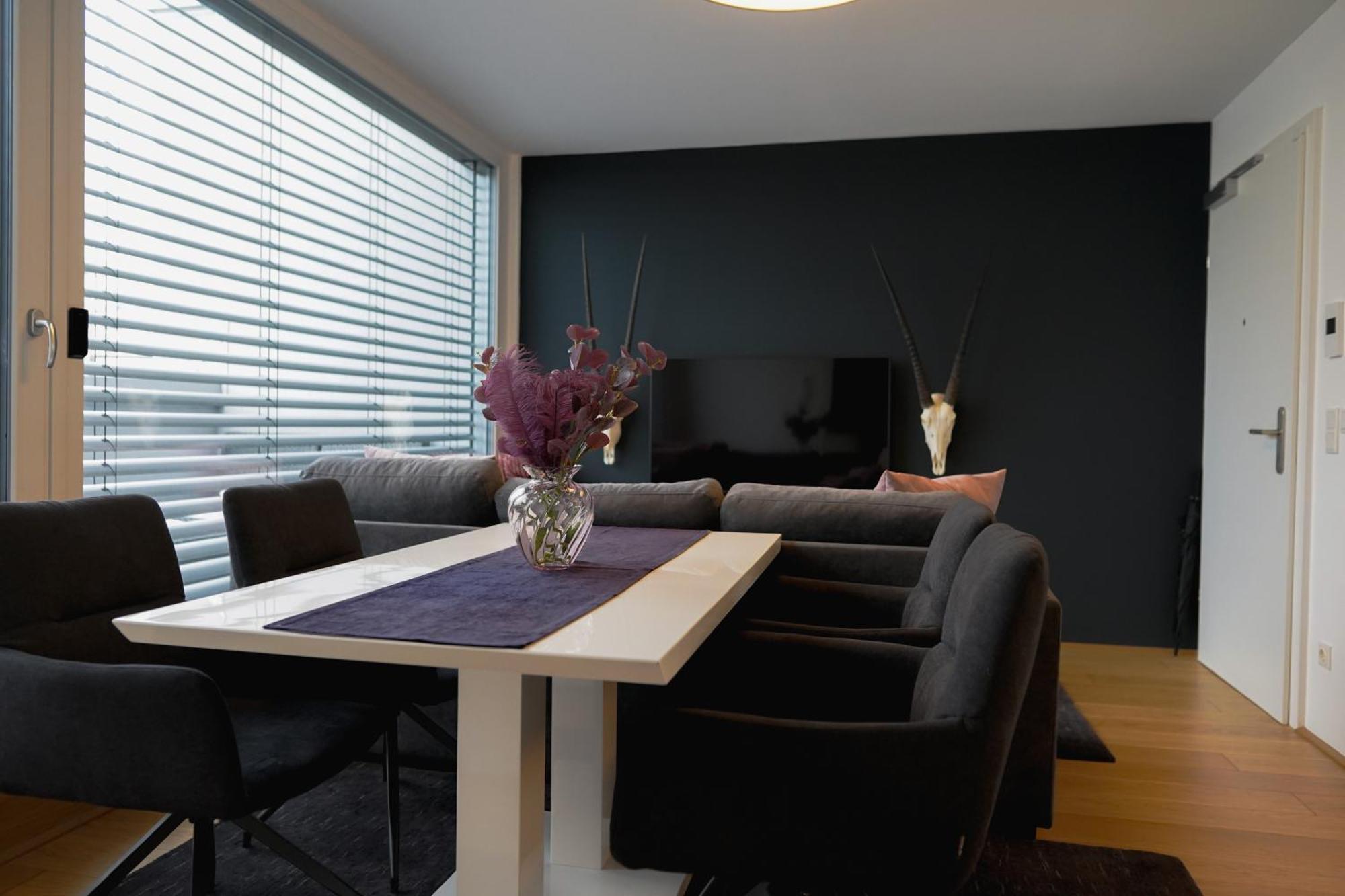 Modern Stylish Design Apartment With Free Parking Emily فيينا المظهر الخارجي الصورة