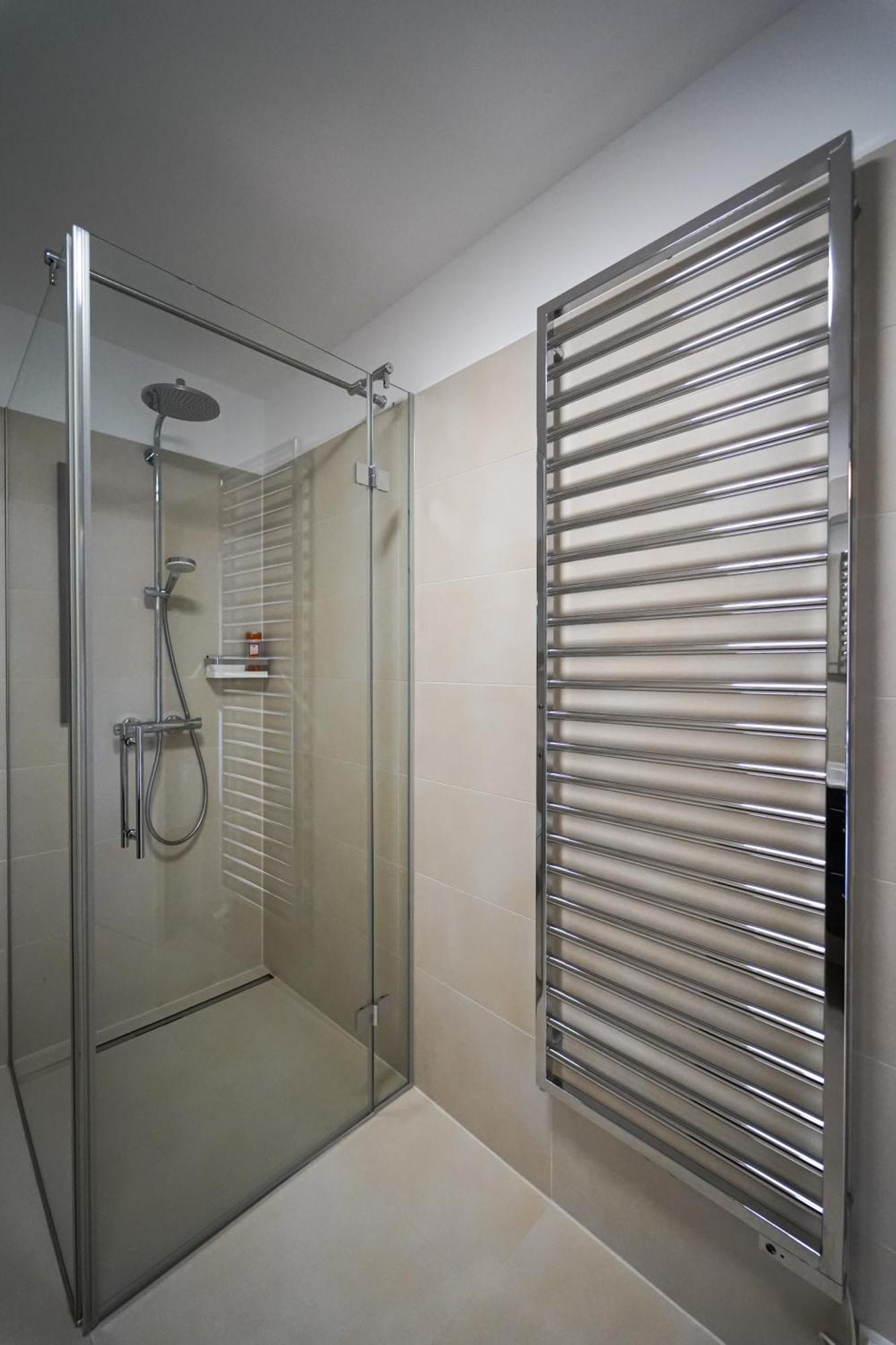 Modern Stylish Design Apartment With Free Parking Emily فيينا المظهر الخارجي الصورة