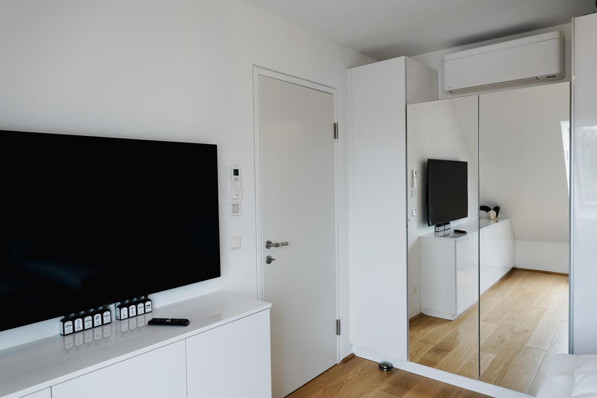 Modern Stylish Design Apartment With Free Parking Emily فيينا المظهر الخارجي الصورة